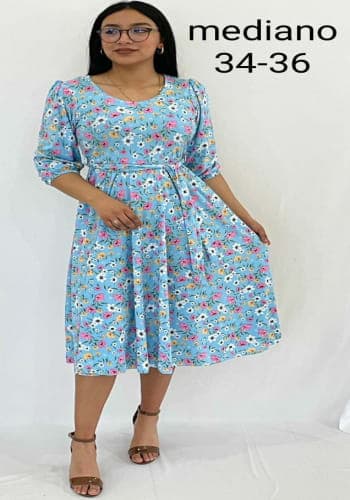 Vestido  largo color Azul cielo talla Mediano estilo Circular