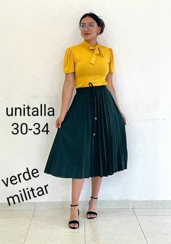 Falda larga color Verde militar  talla Unitalla estilo Tableada
