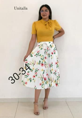 Falda larga color Blanco talla Unitalla estilo Tableada