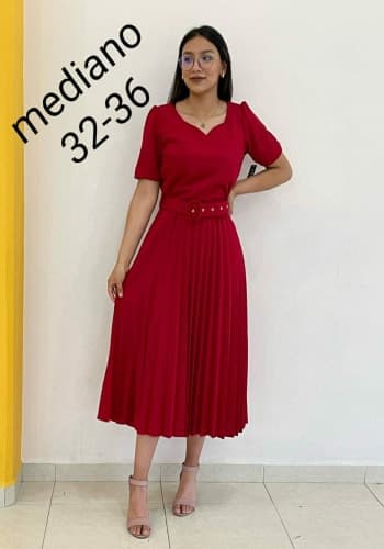 Vestido  largo color Rojo talla Mediano estilo Tableado